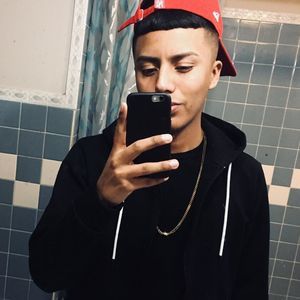 Meet your Posher, Luis